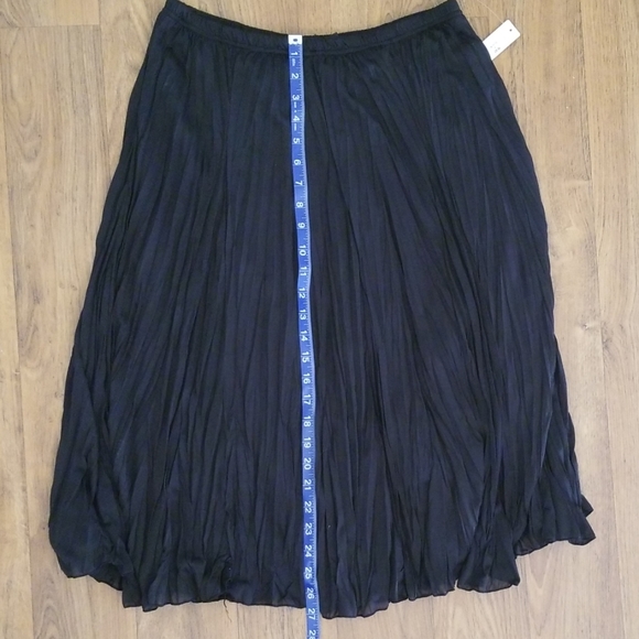 New Directions Black Skirt - Picture 3 of 4